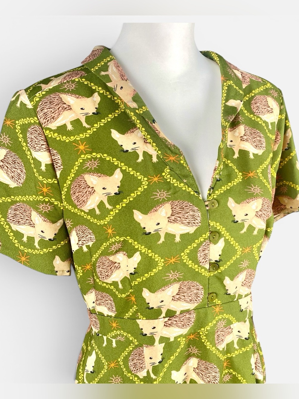 ModCloth Hedgehog Print Fit & Flare Dress Women’s Size 8, Retro Cottagecore - Picture 2 of 11